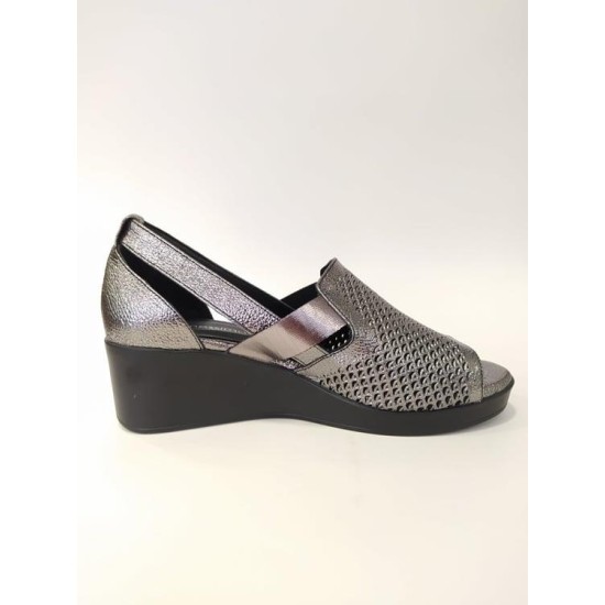 MESSİMOD  DERİ ORTOPEDİK DOLGU TOPUK KADIN SANDALET