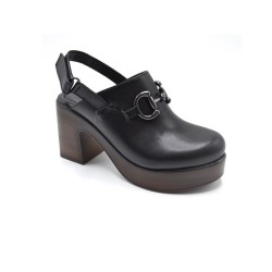 VENÜS 2217007Y BURNU KAPALI DERİ PLATFORM KADIN SANDALET