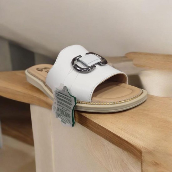 VENÜS 2512205Y İNCE TABAN TOKA DETAYLI DERİ KADIN TERLİK