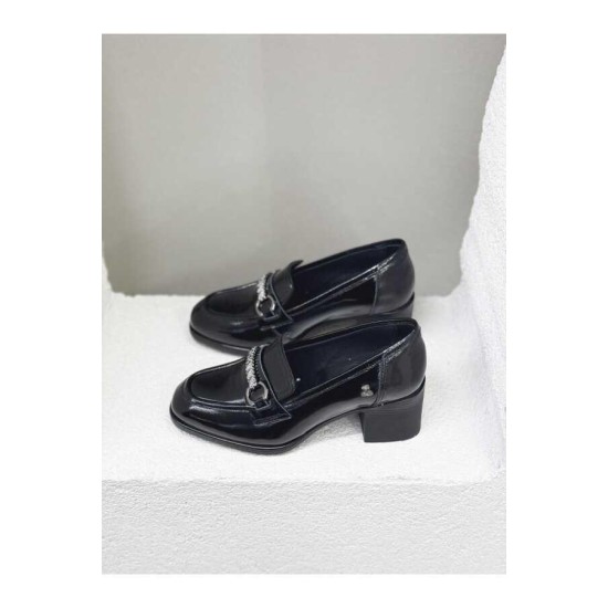 VENÜS 2512701Y TOPUKLU TOKA DETAYLI KADIN DERİ AYAKKABI