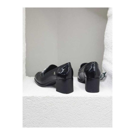 VENÜS 2512701Y TOPUKLU TOKA DETAYLI KADIN DERİ AYAKKABI